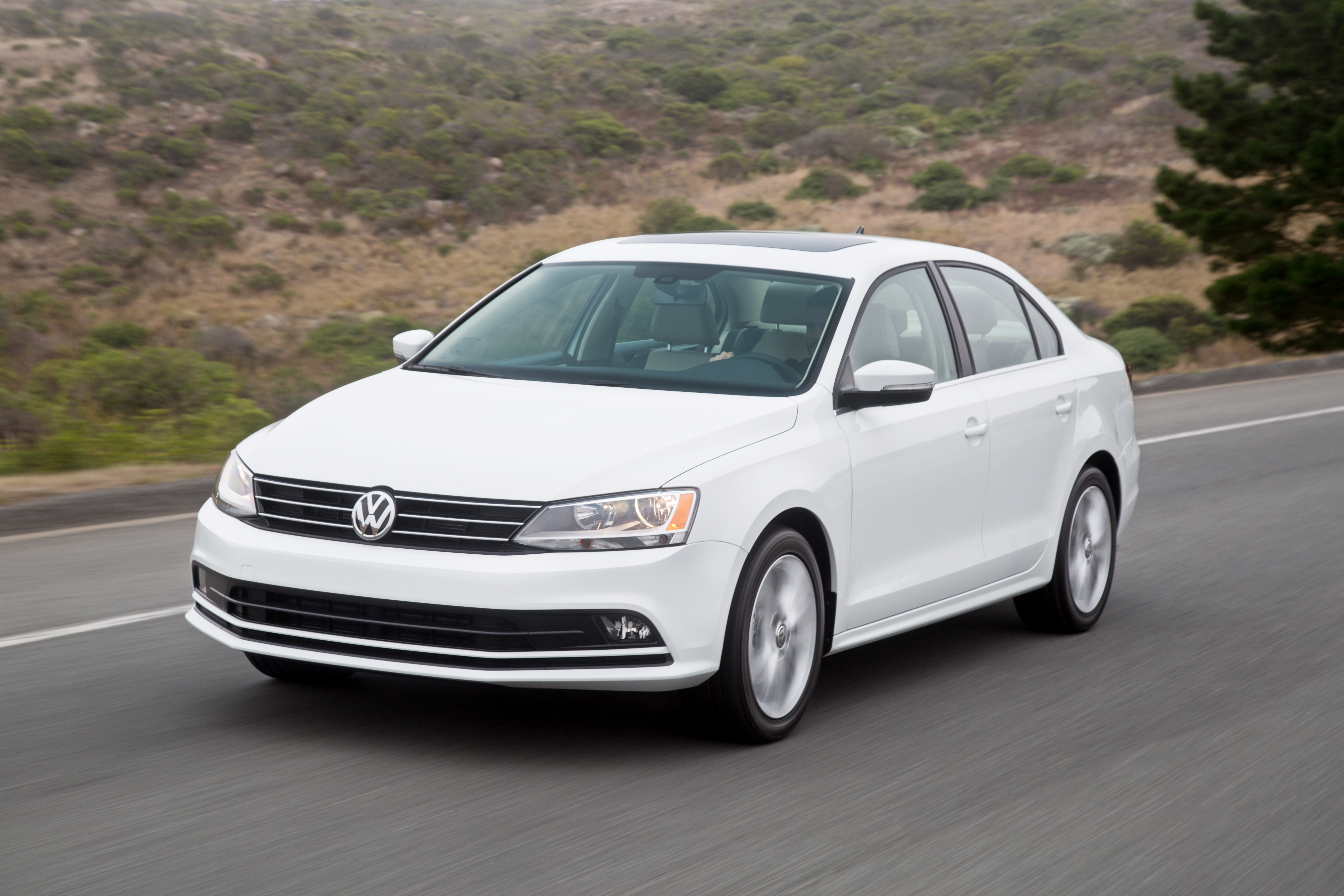 Auto Review: 2016 Volkswagen Jetta With Google Play