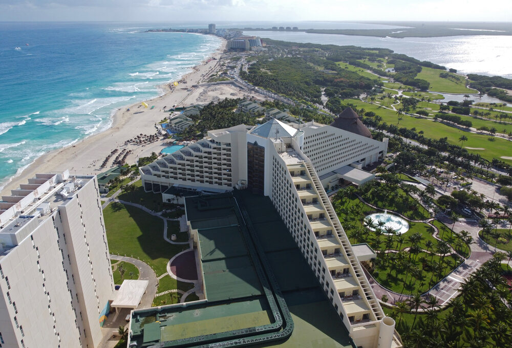 Iberostar Cancun – An All-Inclusive Beachside Wonderland